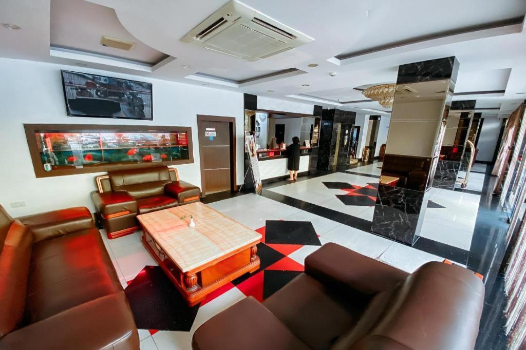 Lucky Star Hotel Nagoya Eksteriør bilde